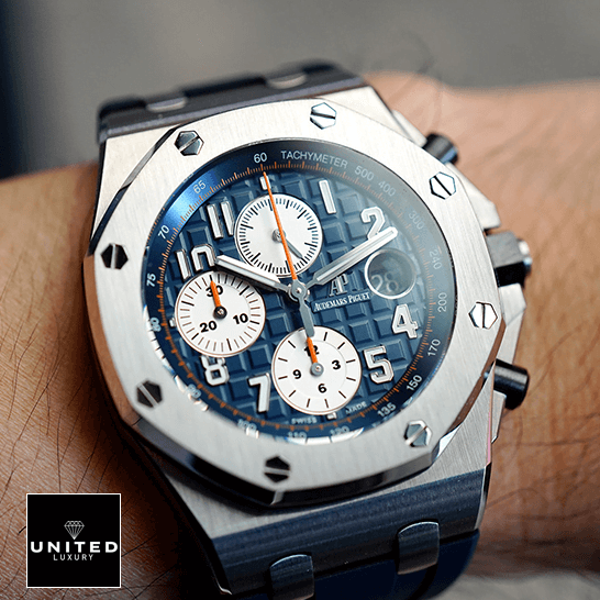 Audemars Piguet Royal Oak Offshore 26408OR.OO.A010CA.01 "Navy" Ultra Clone 1:1 audemarspiguet royaloakoffshore 26470ST.OO .A027CA.01 replica wrist Audemars Piguet Blue Dial Royal Oak Replica on the wrist red second hand
