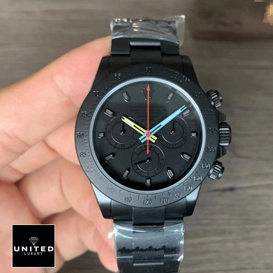 Rolex Blaken Daytona Date All Black 116520 Replica on his hands