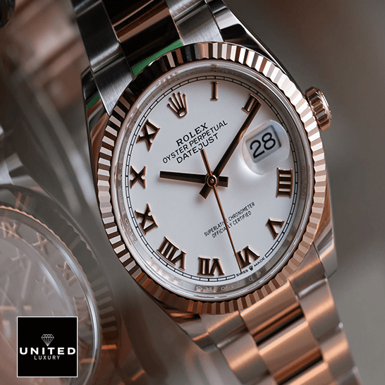 Rolex Datejust 126223 Two-Tone Super Clone 1:1 Rolex Datejust 126231 Steel Gold Roman Replica burning on glass