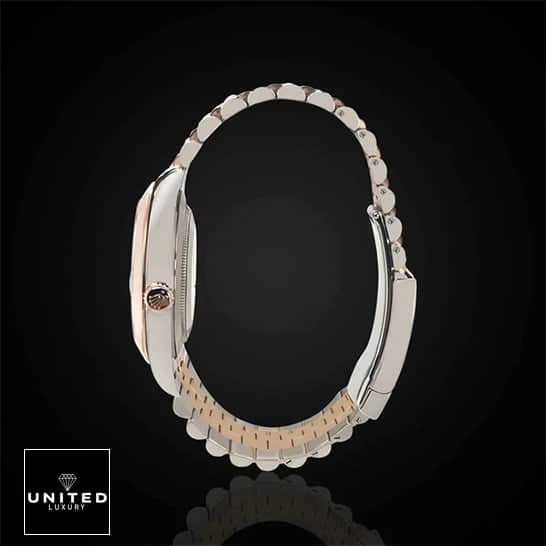 Rolex Datejust 126331 "Everose Rolesor Fluted" Perfect Duplicate 1:1 w2 1 Rolex Datejust 126301-0016 Replica Stainless Steel Case Rose Gold Crown Pusher Black Background