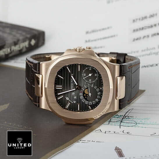 Patek Philippe Nautilus 5712R-001 "Rose Gold" High Fidelity Replica patek nautilus 5712r rose gold Patek Philippe 5712R Rose Gold Bezel Black Dial Replica side view