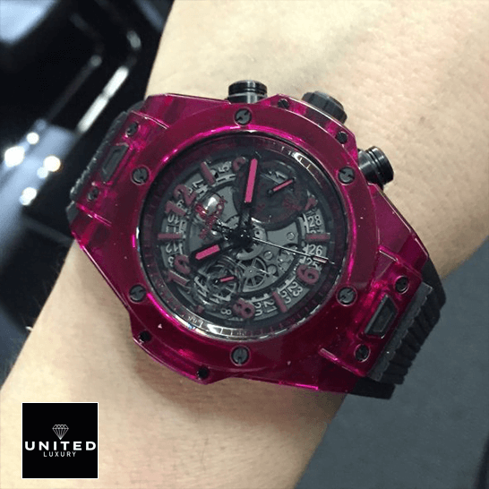 Hublot Big Bang Unico "Red Sapphire" Skeleton 411.JR.4901.RT Ultra Detailed Clone hublot big bang unico red sapphire 411.JR .4901.RT man hand Hublot 411.JR_.4901.RT Big Bang Red Bezel and Case Replica on the man wrist