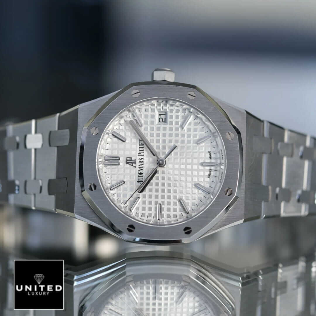 Audemars Piguet Royal Oak White Dial Replica on the glass table