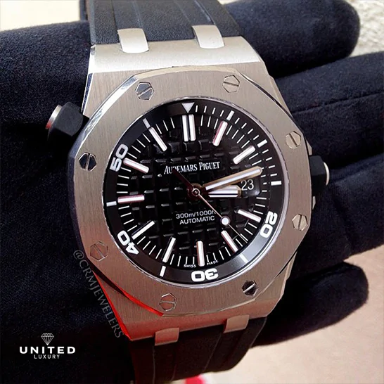 Audemars Piguet Royal Oak Offshore Diver 15710ST "Black Dial" Authentic Super Replica