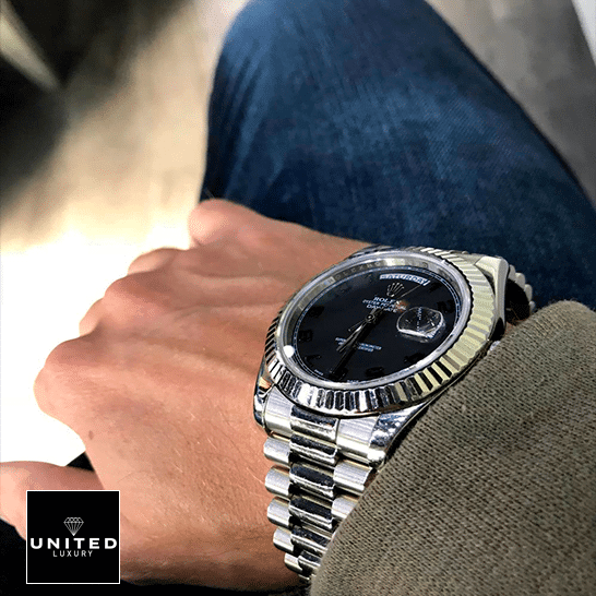 Rolex Day-Date 218206 "Black Dial" Supreme Replica Edition Rolex Day Date II 218206 Replica rolex day date on men's wrist